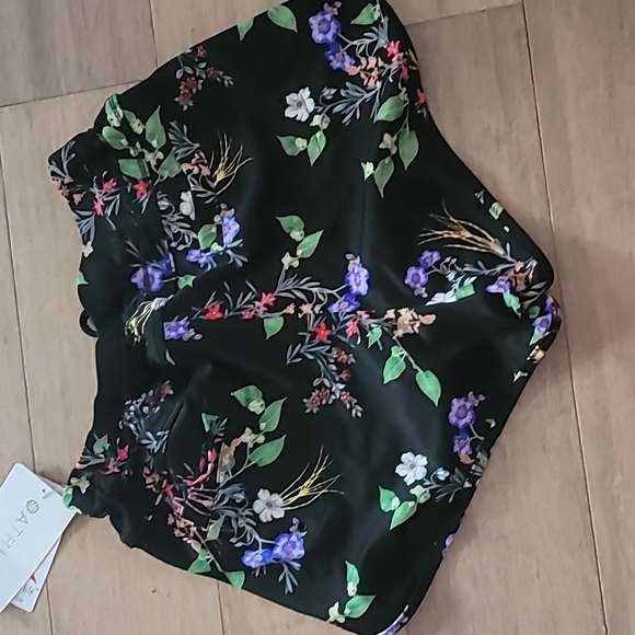 Athleta shorts size xxs - Picture 2 of 3